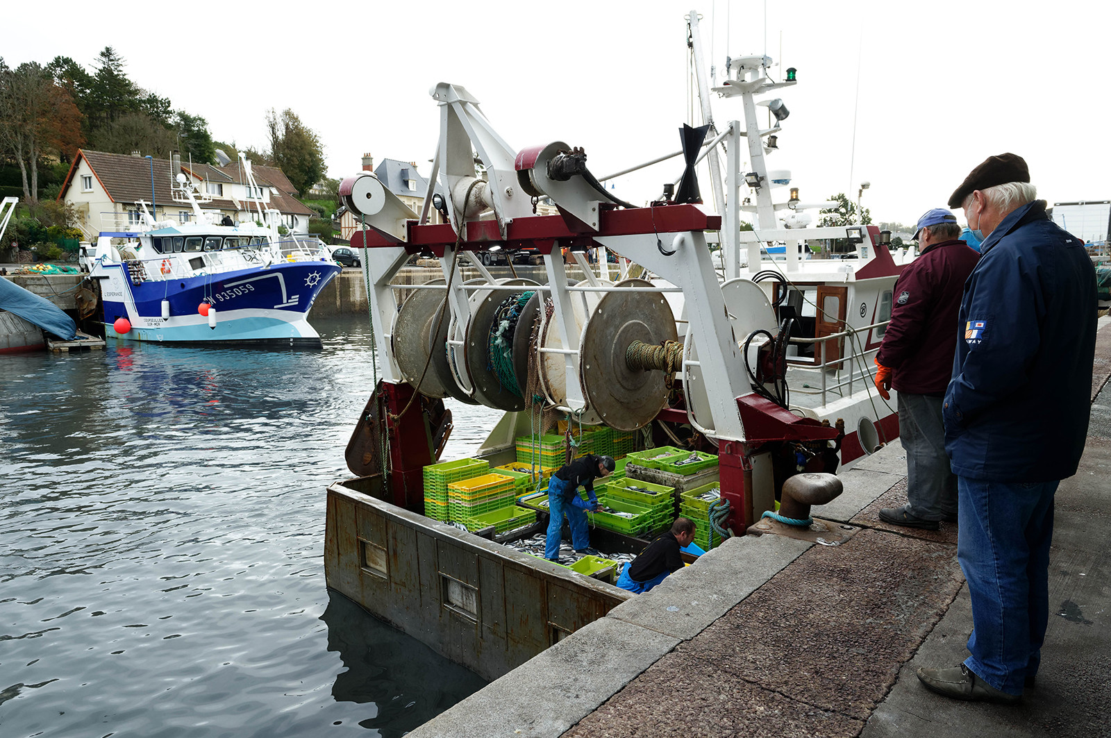 La ministre de la Mer, Annick Girardin, à Port-en-Bessin (Calvados)
