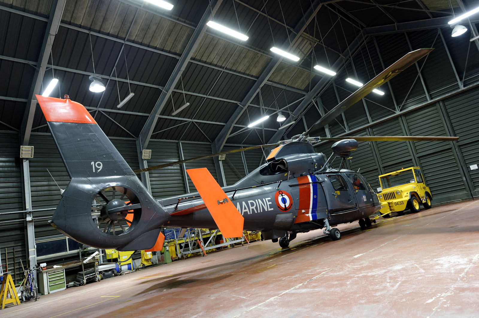 L'hélicoptère Dauphin SP (service public) de la marine constitue l'un des principaux moyens d'intervention à la disposition du CROSS pour les opérations de sauvetage en mer.L'équipage d'un Dauphin SP, c'est 6 personnes : aux 4 navigants qui sont à bord de l'appareil pour chaque mission (pilote, copilote, mécanicien de bord treuilliste et plongeur) s'ajoutent 2 techniciens, qui restent à terre et sont chargés de l'entretien de la machine. Depuis janvier 2013, au terme de 23 ans de service à Cherbourg-en-Cotentin, le Dauphin SP a cédé sa place à un nouvel appareil, plus imposant et de conception beaucoup plus récente : un EC 225.