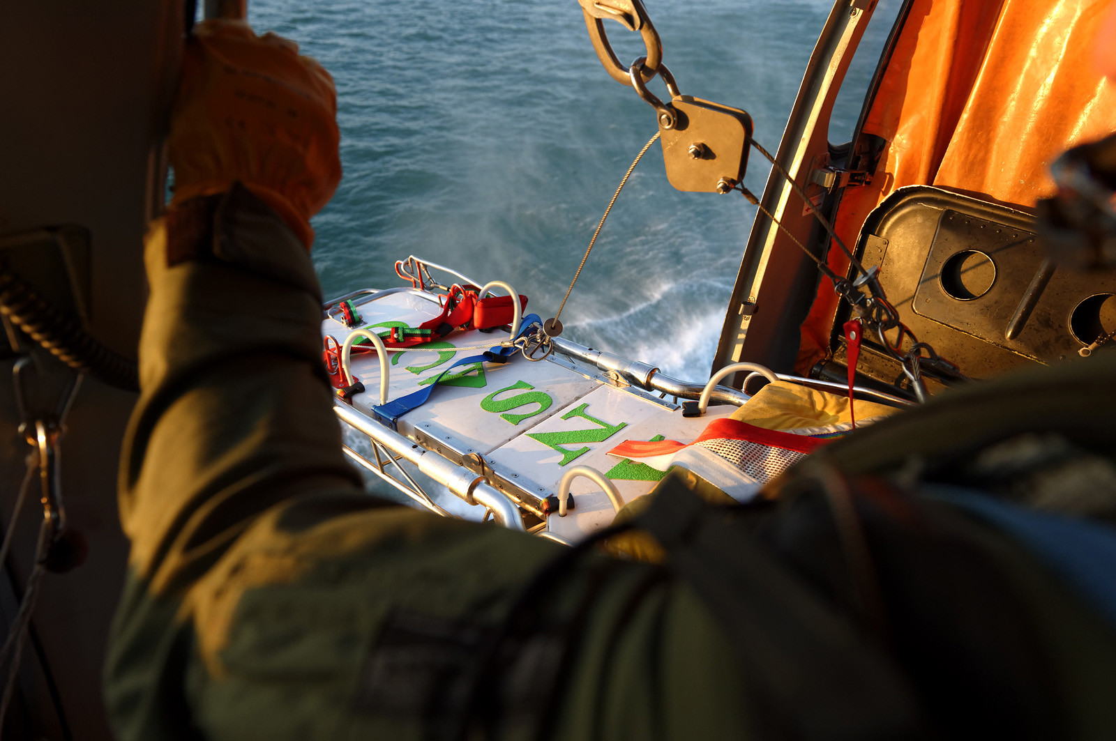 L'hélicoptère Dauphin SP (service public) de la marine constitue l'un des principaux moyens d'intervention à la disposition du CROSS pour les opérations de sauvetage en mer.L'équipage d'un Dauphin SP, c'est 6 personnes : aux 4 navigants qui sont à bord de l'appareil pour chaque mission (pilote, copilote, mécanicien de bord treuilliste et plongeur) s'ajoutent 2 techniciens, qui restent à terre et sont chargés de l'entretien de la machine. Depuis janvier 2013, au terme de 23 ans de service à Cherbourg-en-Cotentin, le Dauphin SP a cédé sa place à un nouvel appareil, plus imposant et de conception beaucoup plus récente : un EC 225.