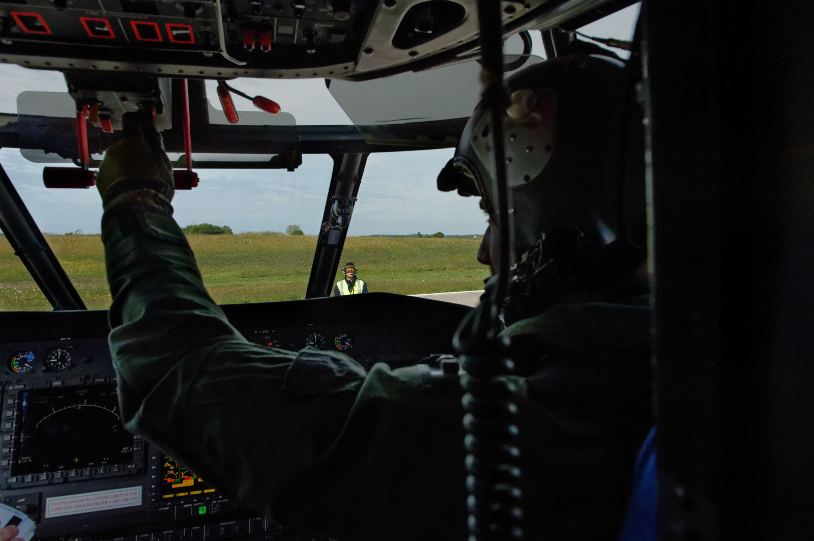 L'engagement de ces marins du ciel se traduit par des taux de disponibilté très élevés et des capacités d'intervention dans lesconditions les plus difficiles. Belligou Rescue (c'est ainsi que se nomme l'EC 225 lorsqu'il est en opération) est en alerte à 1 heure de jour et 2 heures de nuit, le coordinateur de mission de sauvetage, qui dirige les opérations depuis le CROSS, sait que l'hélicoptère sera préparé et configuré pour la mission puis aura décollé en 10 à 15 minutes en journée et en moins de 40 minutes la nuit.Il est remplacé en juin 2016 par l’hélicoptère Caïman Marine au détachement de Maupertus.