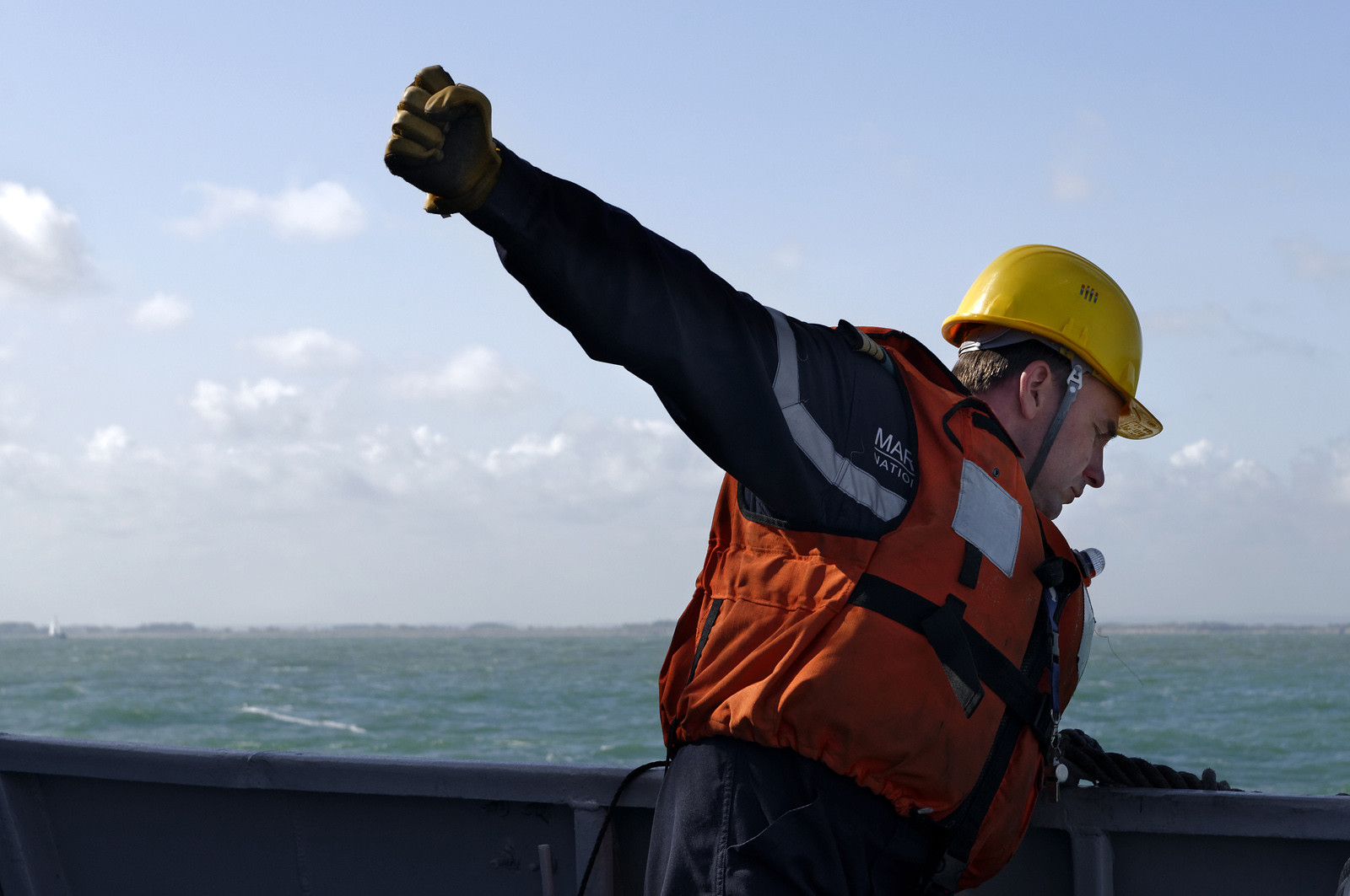 Ces oiseaux de mer étaient à l'origine conçus principalement pour la surveillance des pêches dans la zone économique, mais leurs missions se sont depuis considérablement diversifiées. Au titre de garde-côte, qui leur vaut les bandes tricolores inclinées qu'arborent tous les patrouilleurs de l'Etat, ils participent à la détection des trafics illicites et à la lutte antitérroriste.